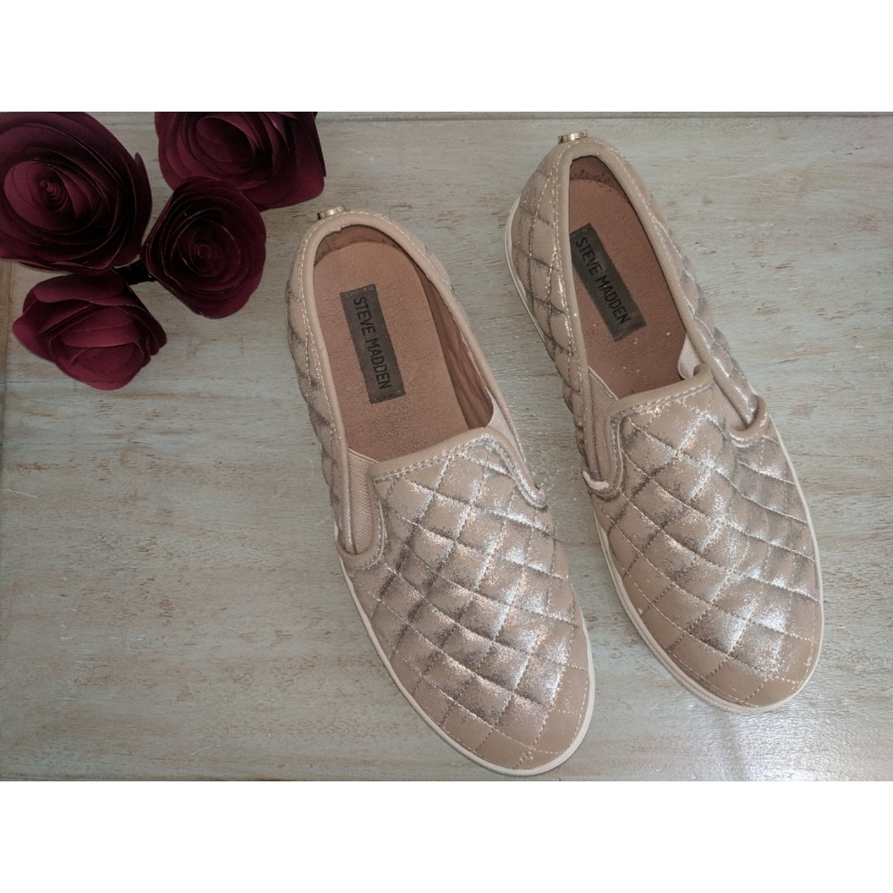 Steve Madden Slip Ons (size 7)